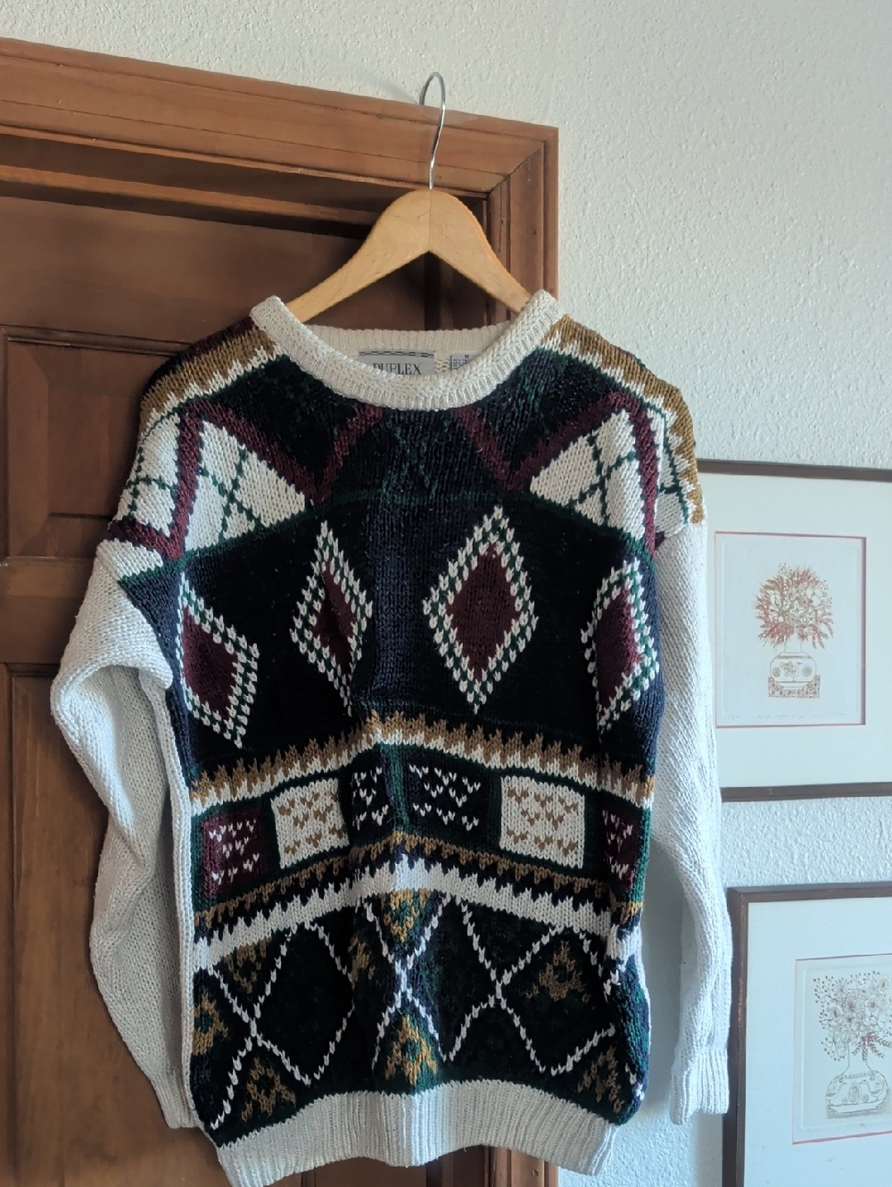 Vintage Textured Geometric Crewneck Sweater - Cream with Burgundy & Forest Green